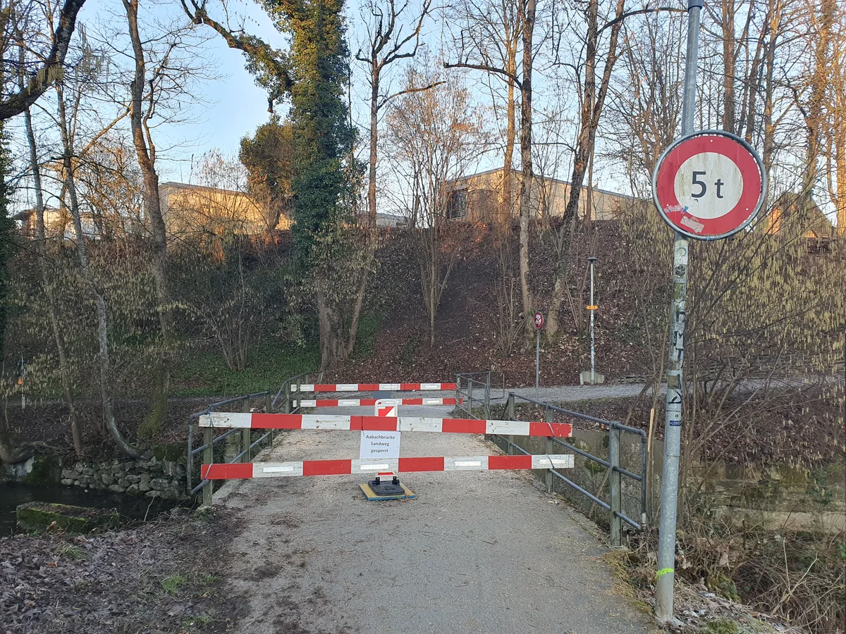 Die Brücke über den Aabach am Sandweg ist gesperrt.